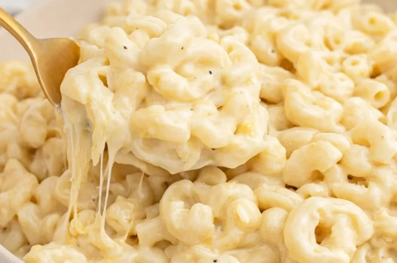 Creamy Greek yogurt mac and cheese dish served in a bowl.