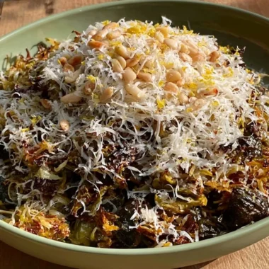 Roasted shredded Brussels sprouts, a healthy and tasty vegetable dish