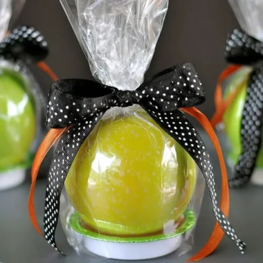 Tasty apple and caramel fall treats for sharing with coworkers and teachers