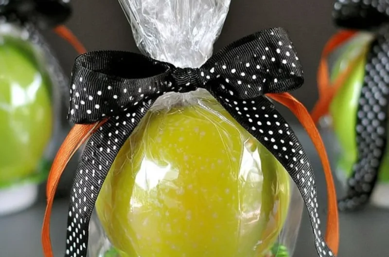 Tasty apple and caramel fall treats for sharing with coworkers and teachers